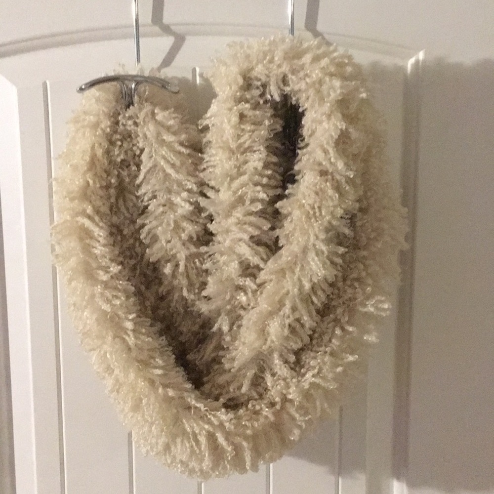 Infinity scarf